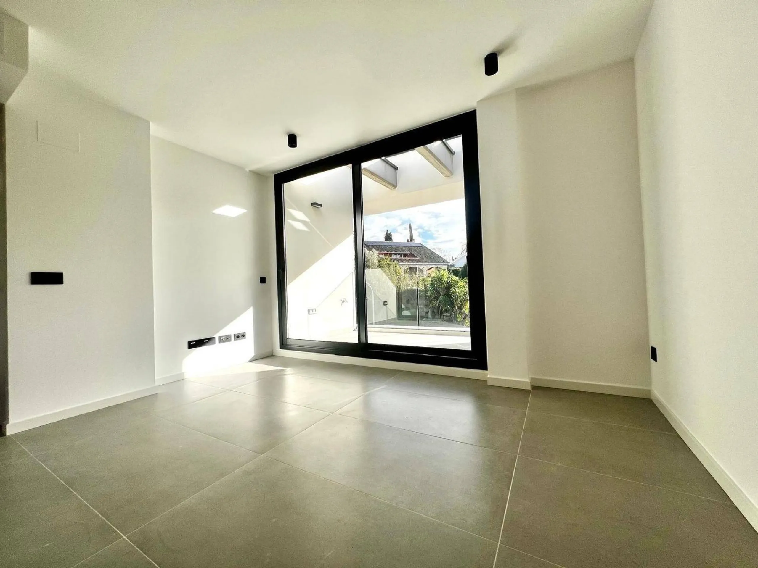 New-Build Penthouse with Private Terrace in Bellaterra, Barcelona