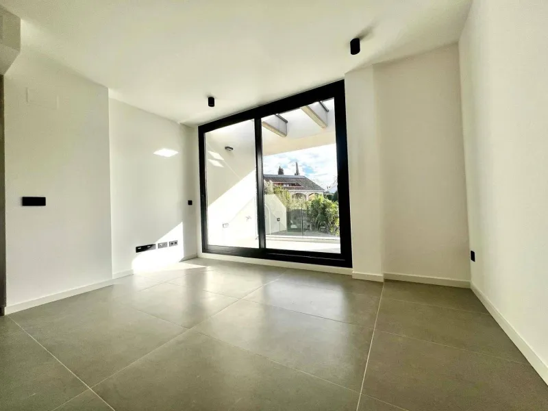 New-Build Penthouse with Private Terrace in Bellaterra, Barcelona
